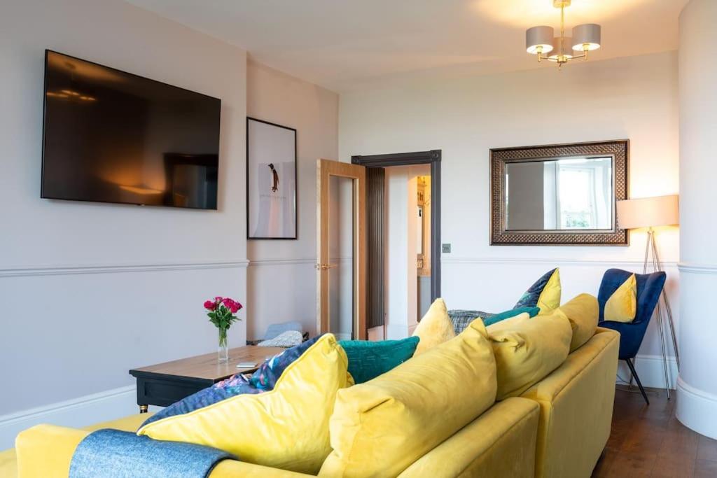 Stylish Beachfront Bolthole With Stunning Sea Views And Luxury Touches Herne Bay Exterior foto